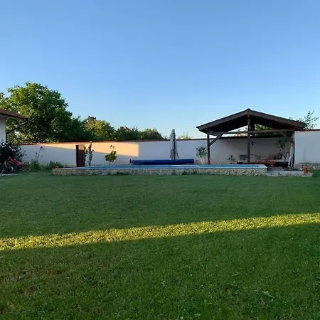 House Botunya,private Luxury House